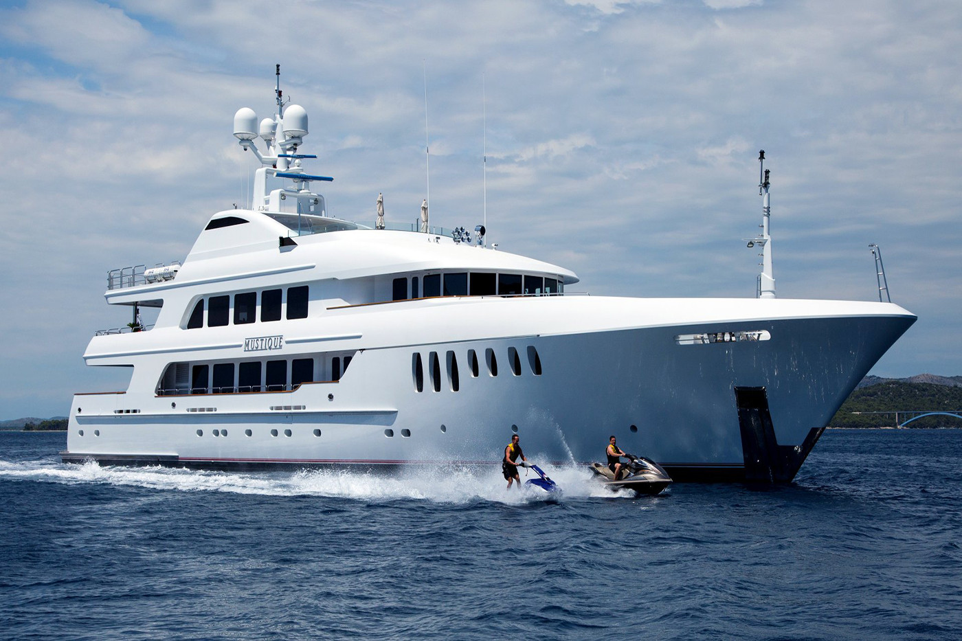 Mustique Yacht Charter Details, Trinity Yachts CHARTERWORLD Luxury